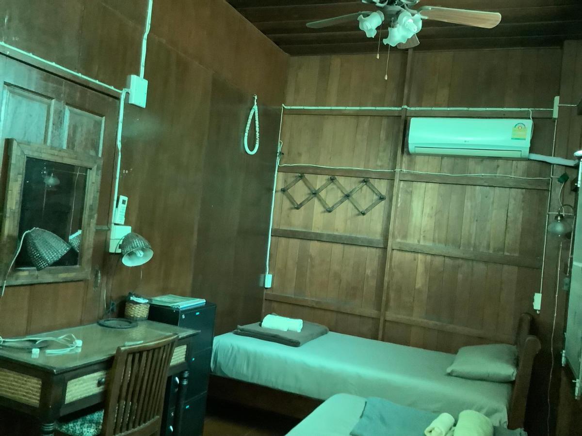 Tata Guesthouse Chiang Mai Ngoại thất bức ảnh