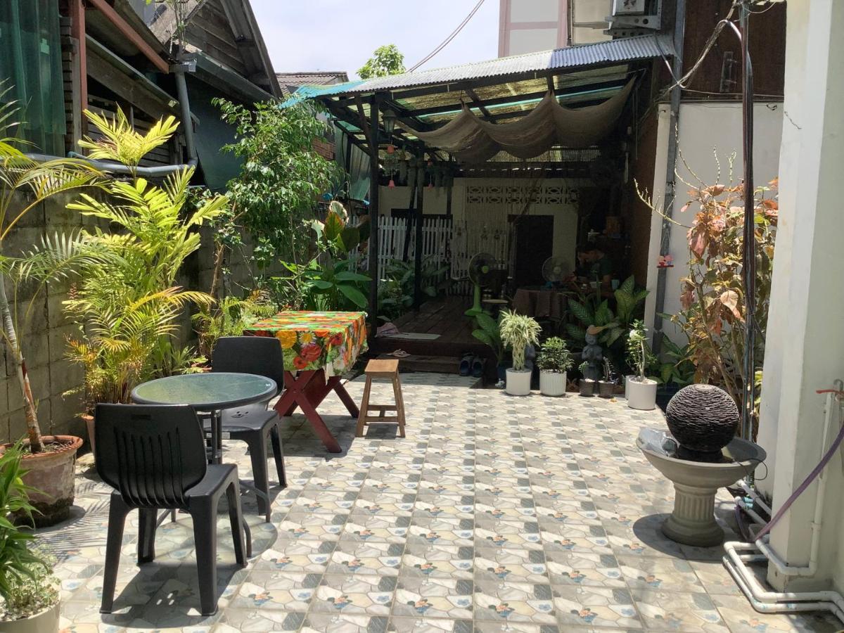 Tata Guesthouse Chiang Mai Ngoại thất bức ảnh