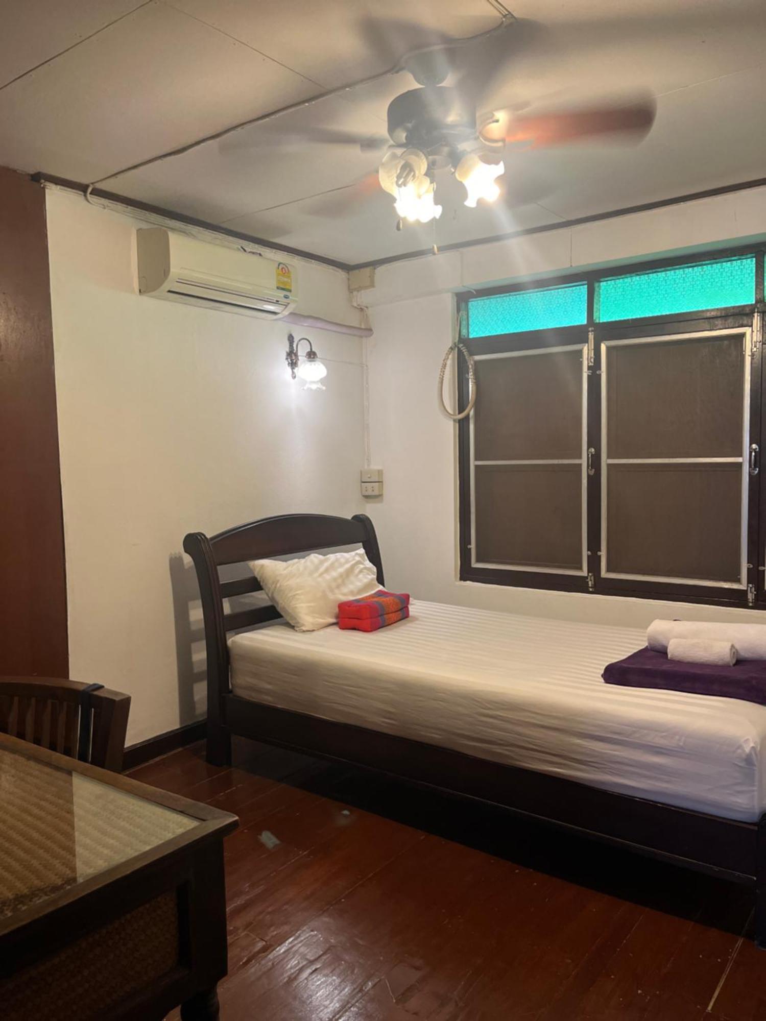 Tata Guesthouse Chiang Mai Ngoại thất bức ảnh